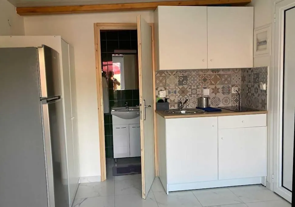 The Banana House Villa Lourdata  Tatil Evi